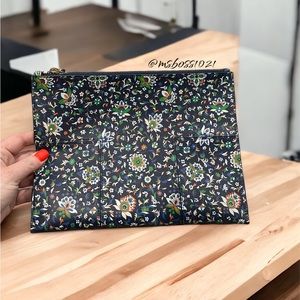 Tory Burch Large Envelope Clutch/Hand Carry Pouch Blue Floral NEW NEVER USED